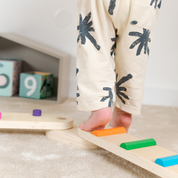 Warum sind unsere Holz-Balancierbalken die ideale Wahl für Ihre Kinder?