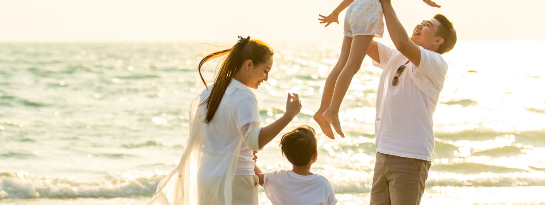 Reisen mit Kleinkindern in den Sommerurlaub: Herausforderungen und hilfreiche Tipps! Reisen mit Kleinkindern in den Sommerurlaub: Herausforderungen und hilfreiche Tipps!