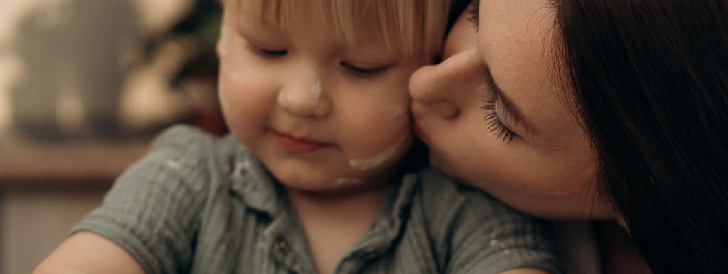 Slow Parenting: Warum entschleunigte Erziehung das schönste Geschenk für Ihr Kind ist Slow Parenting: Warum entschleunigte Erziehung das schönste Geschenk für Ihr Kind ist