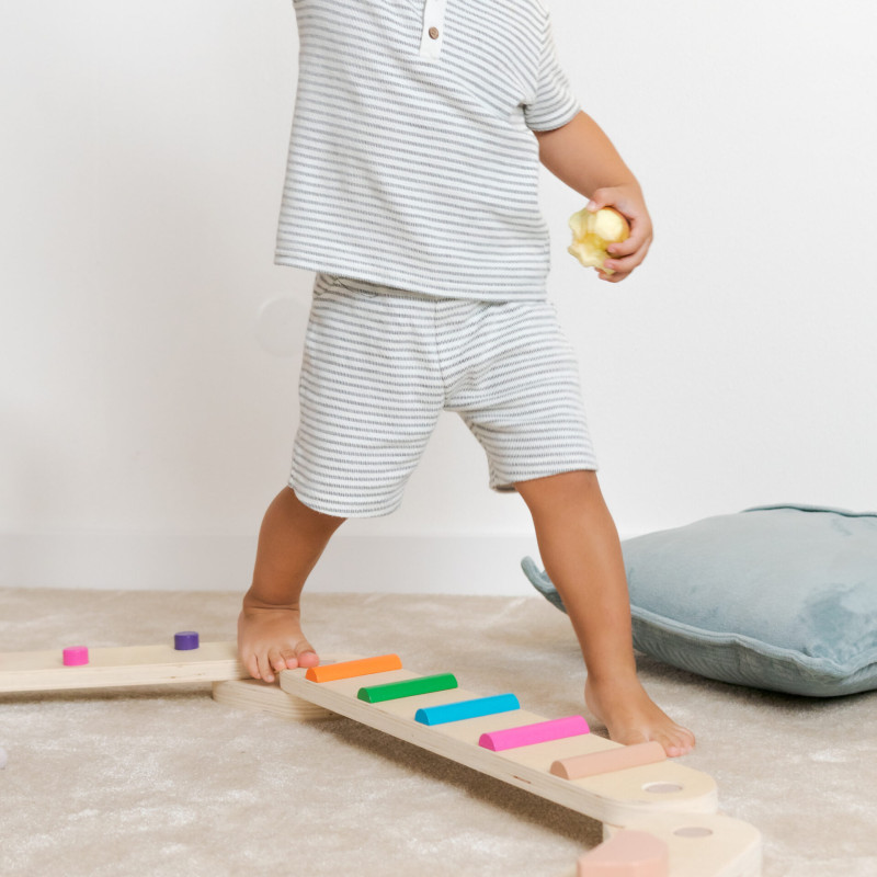 Wirkt sich positiv auf die Entwicklung der Füße, das Fußgewölbe und die richtige Körperhaltung aus Montessori Balancierbalken fördern die Entwicklung der grobmotorischen Fähigkeiten