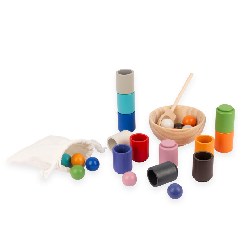 Montessori-Kugeln und Becher Montessori-Kugeln und Becher
