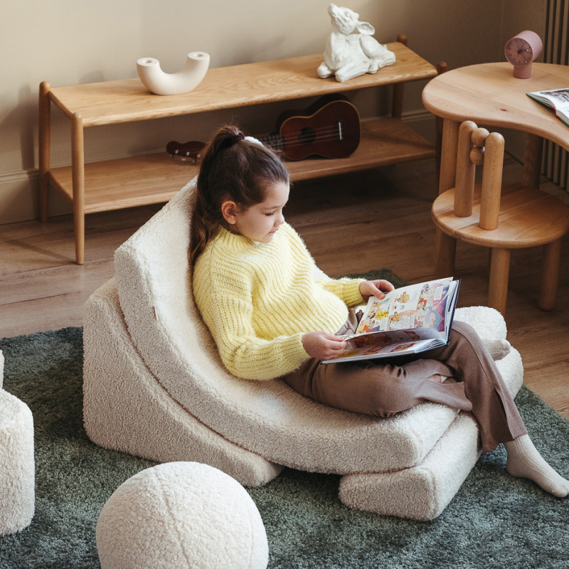Ausklappbarer Kindersessel Wigiwama® – Cream White Moon Ausklappbarer Kindersessel Wigiwama® – Cream White Moon