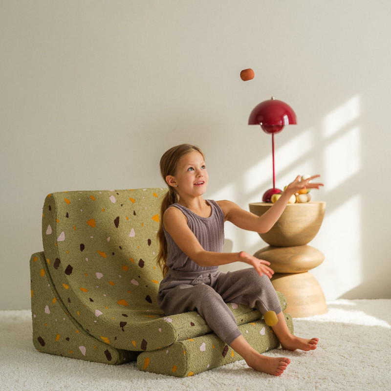 Ausklappbarer Kindersessel Wigiwama® - Terrazzo Moss Moon Ausklappbarer Kindersessel Wigiwama® - Terrazzo Moss Moon