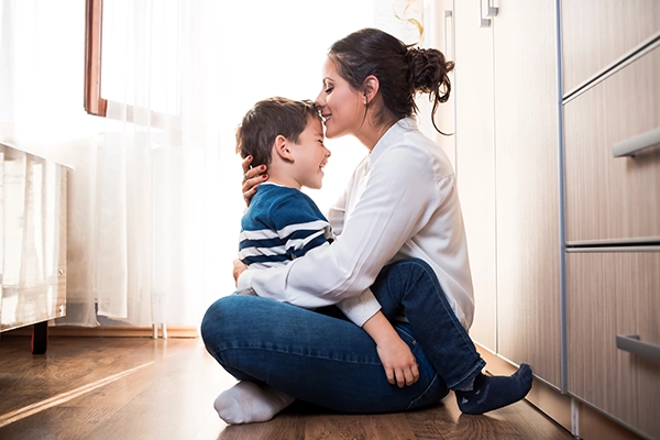 Wie man richtig reagiert, wenn Kinder lügen