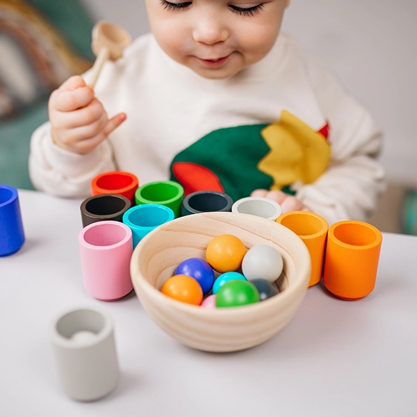 Wie wählt man das richtige Montessori-Holzspielzeug?