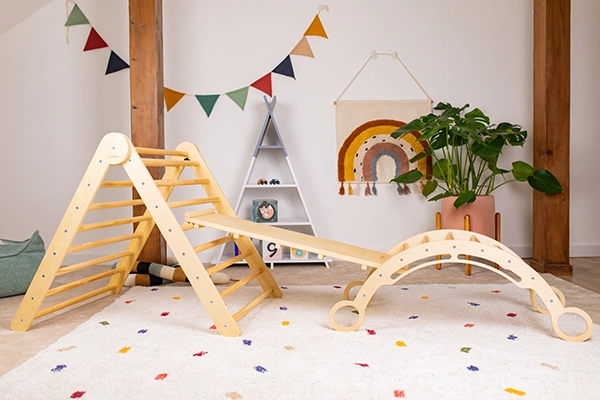 Kletterset Pikler M mit Montessori-Kletterbogen